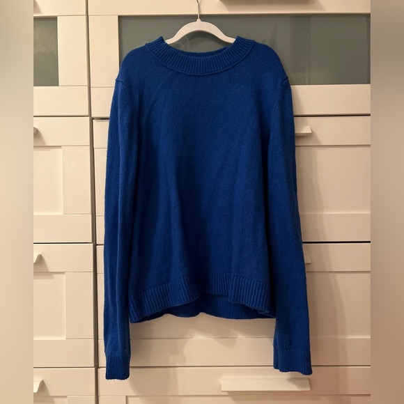 Banana Republic Crew Neck Sweater - Picture 1 of 3
